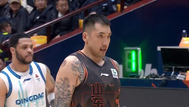 乐鱼电竞-山东男篮德比9分小胜，克里斯42+13，后卫线集体哑火 2新外援太差